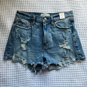 A&F Distressed Denim High Rose Mom Shorts Light Medium Wash
